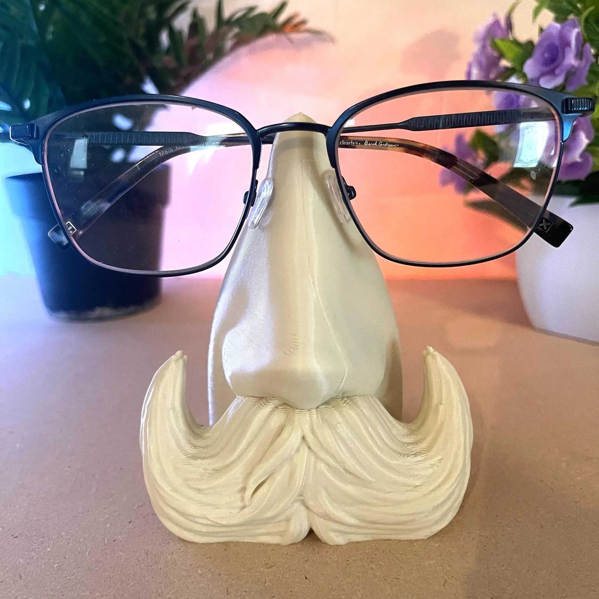 Minimalist Glasses Holder