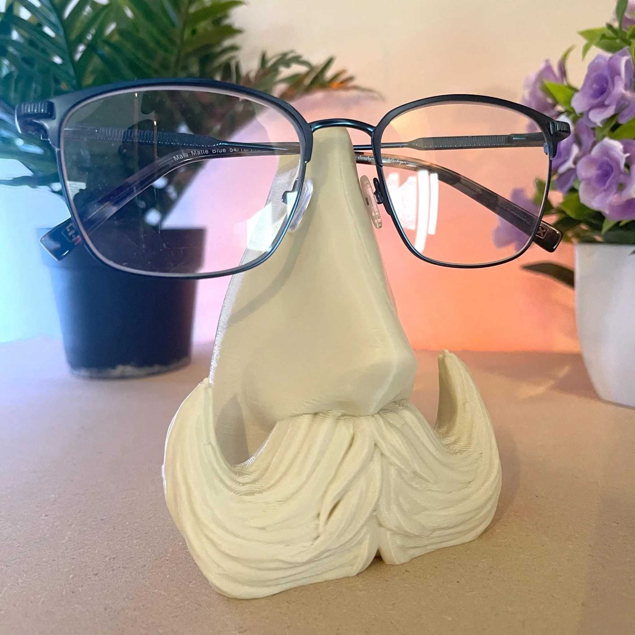 Minimalist Glasses Holder
