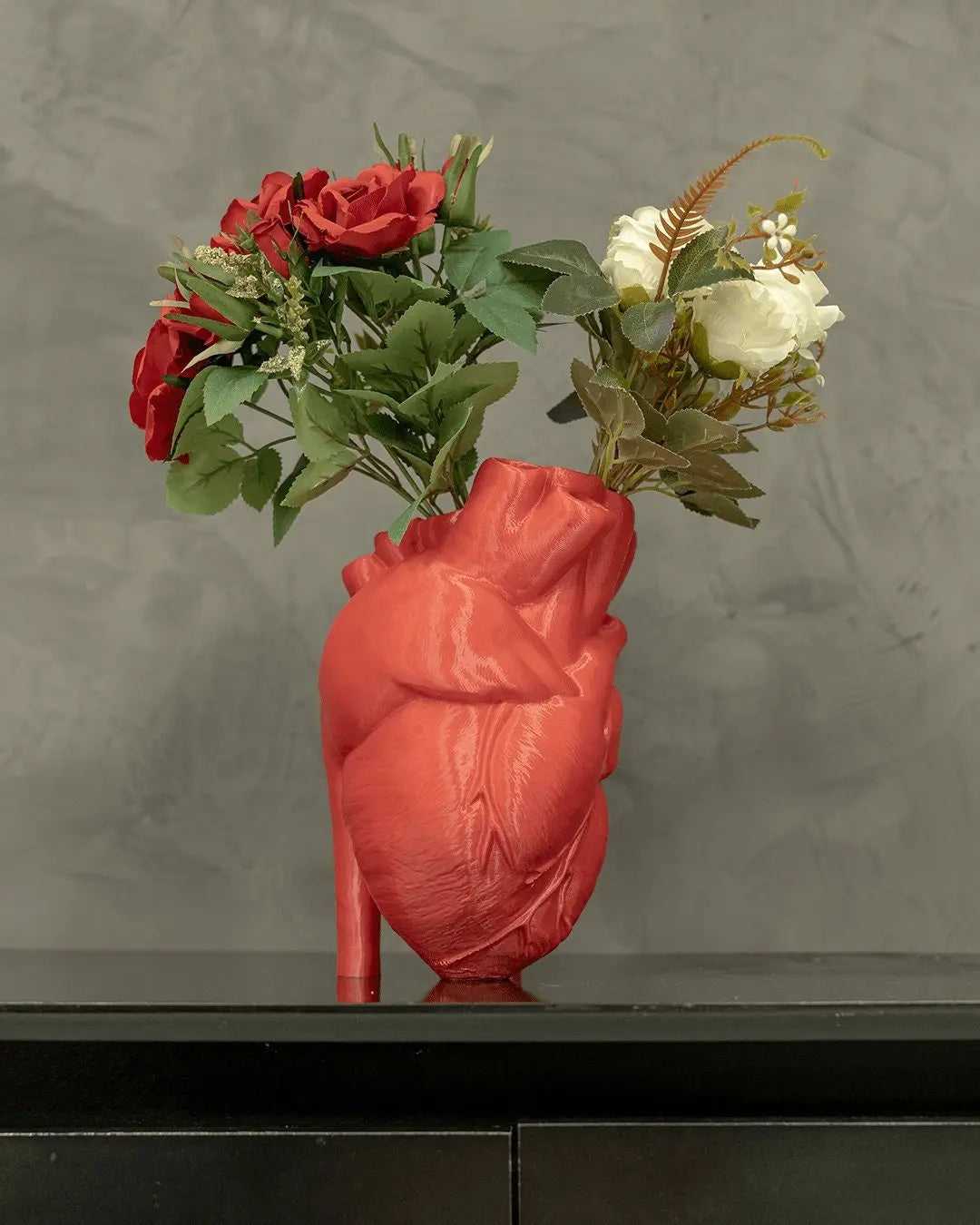 Realistic Heart Vase – Unique Valentine's Day Gift for Home Décor