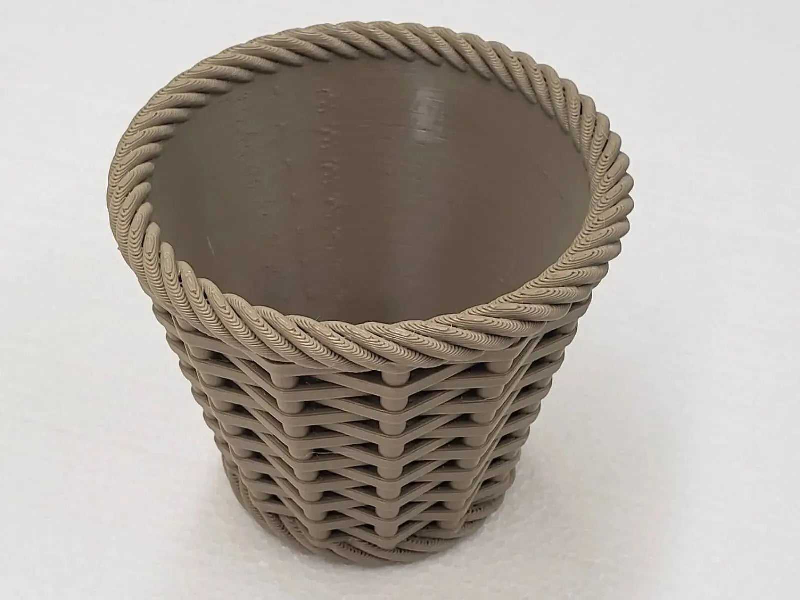 Woven Style Decorative Planter for Modern Eco-Friendly Spaces